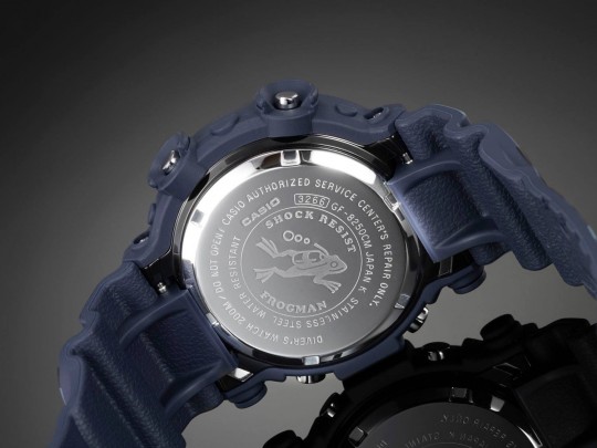 Limited-Edition-G-Shock-Frogman-GF8250CF-2D_3