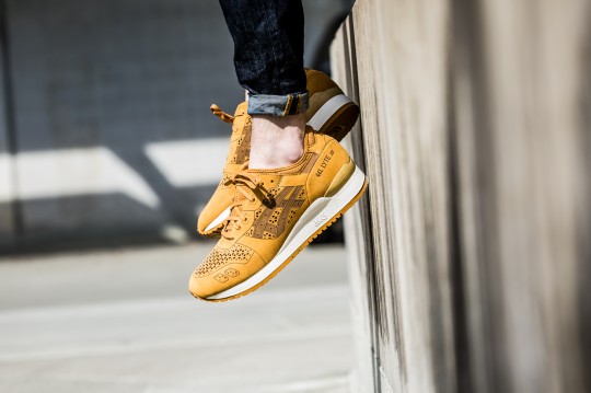 asics-h5e3l-7171-gel-lyte-iii-lc-yellow-1