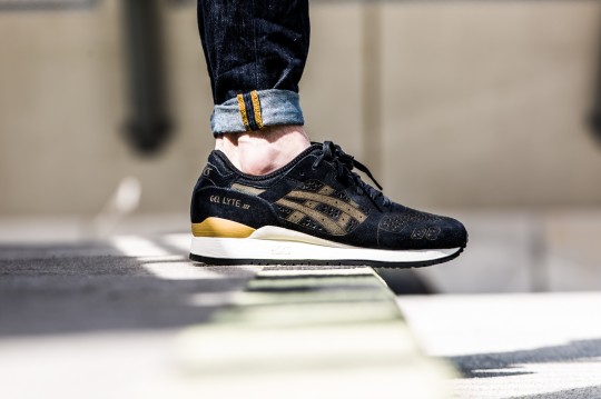 asics-h5e3l-9090-gel-lyte-iii-lc-black-2