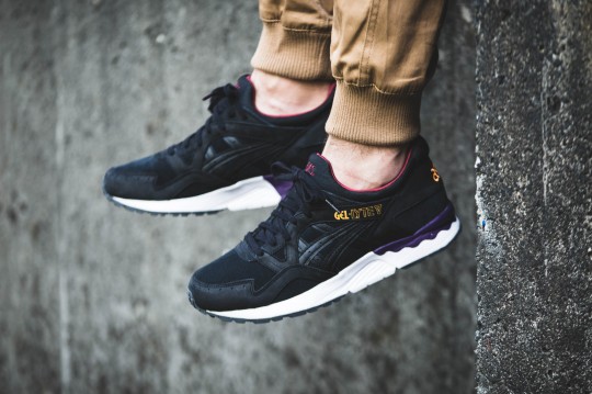 Asics-Gel-Lyte-V-H5D2L-9090-Image