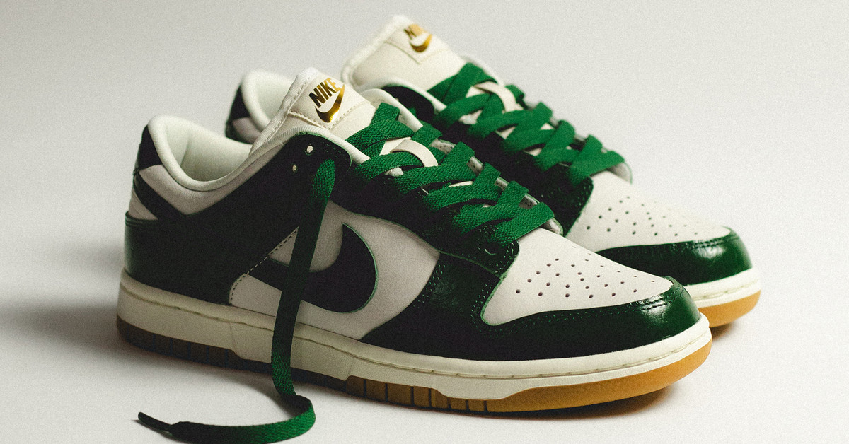 Nike WMNS Dunk Low LX Green Ostrich | 43einhalb Sneaker Store